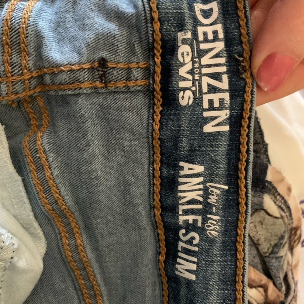 Distressed Levi’s - Picture 3 of 3